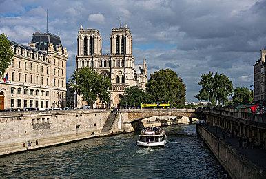 《彩虹六号：围攻》发布雷鸟新捆绑包 支持原住民慈善事业